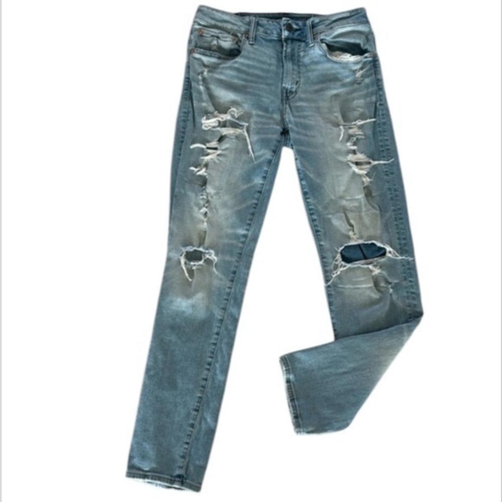 American Eagle Athletic fit men's jeans distressed size 31x32